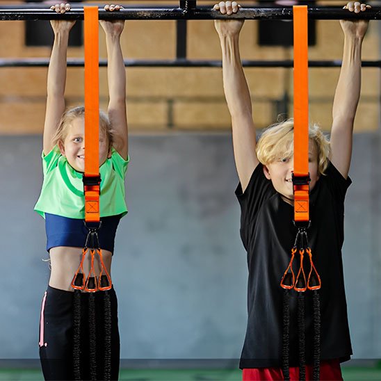 Bande de levage pour enfants en salle de fitness 